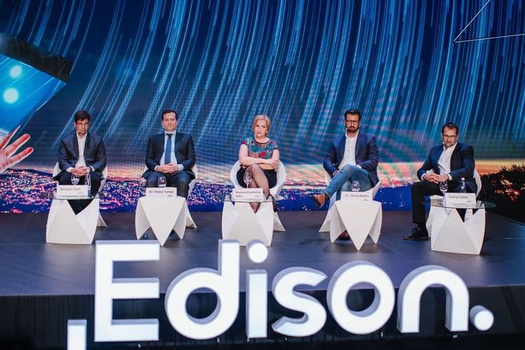 MVM_Edison_2021_foto_Kondella_Misi (10).jpg